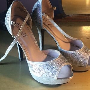 Camille La Vie silver glitter Heels